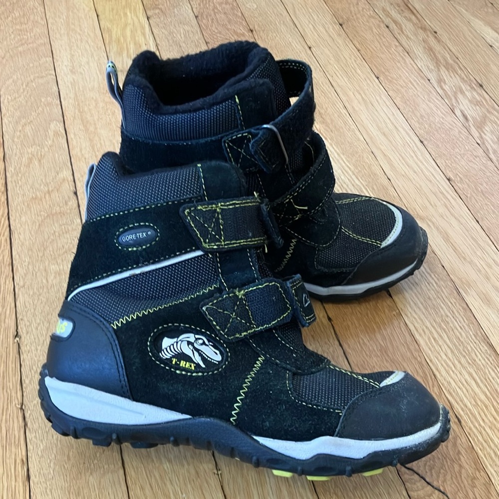 Clarks Stomposaurus boots for little kids size US 13